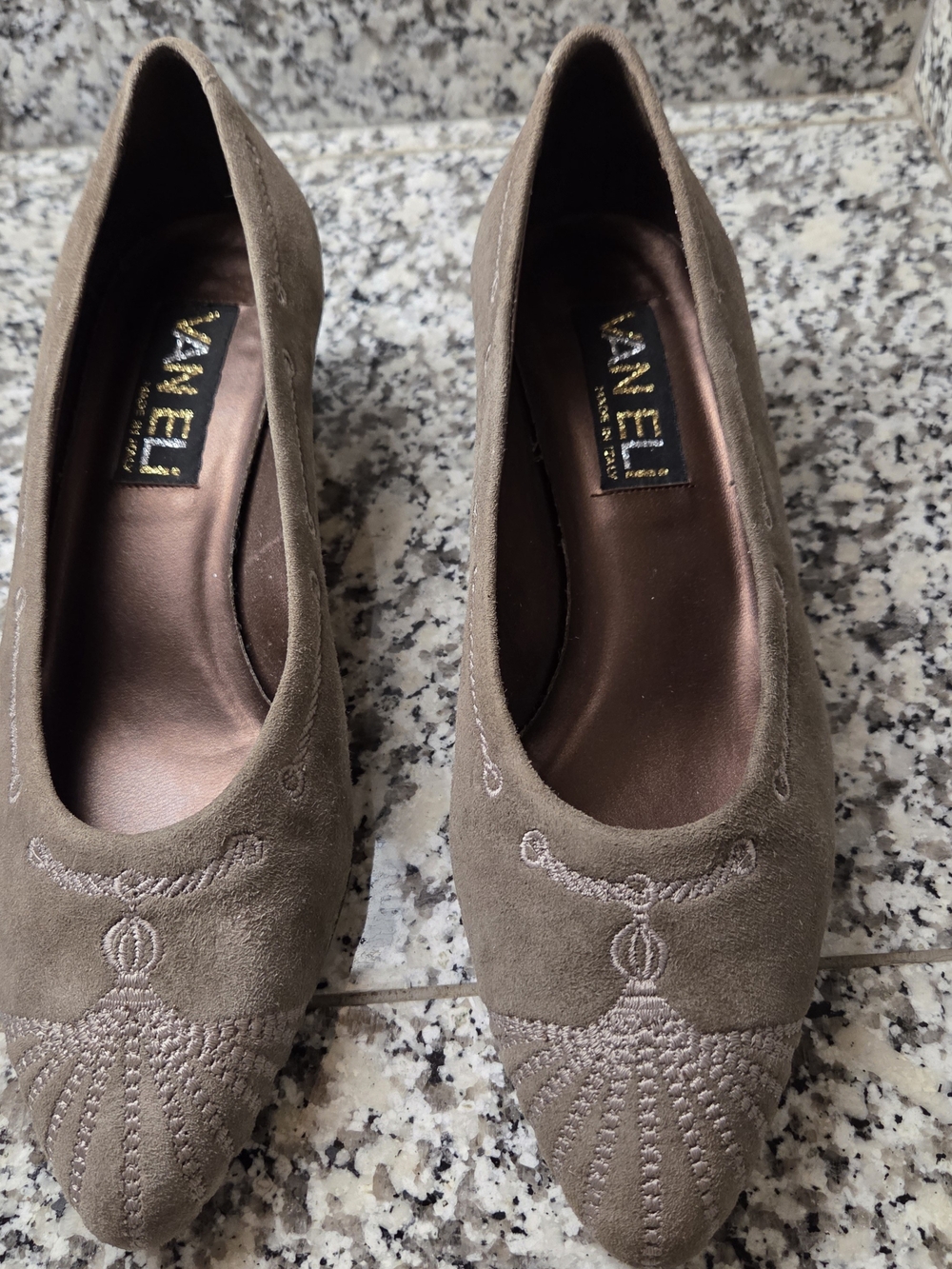 VANELi Taupe Suede Embroidered Women's Heels - 7.5M - Perfect Condition.